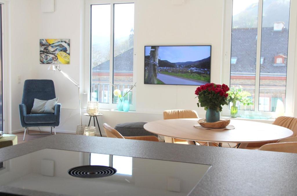 Mosel-Loggia - Luxusapartment -Terrass - Klimaanlage Трабен-Трарбах Экстерьер фото